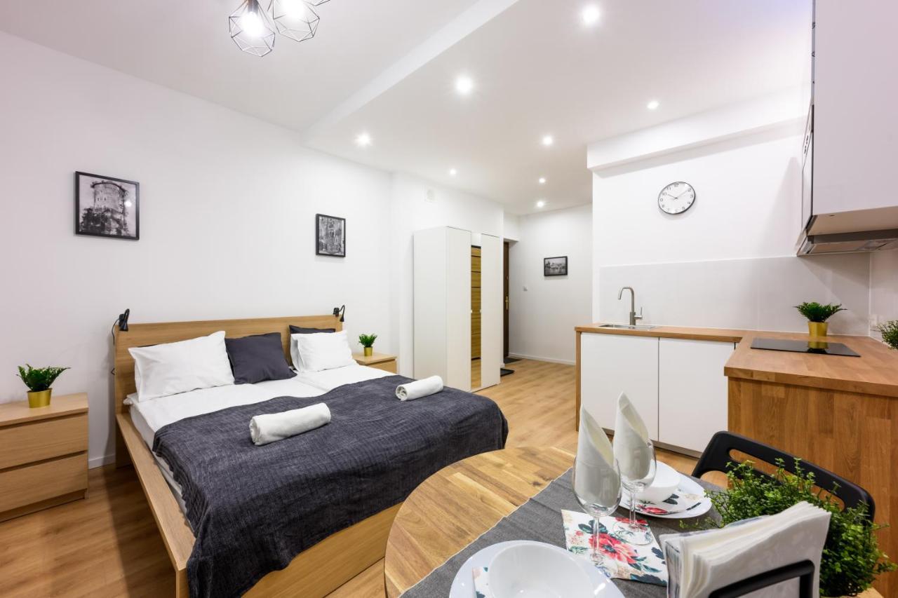 Cracow Rent Apartments - Spacious Apartments For 2-7 People In Quiet Area - Kolberga Street Nr 3 - 10 Min To Main Square By Foot คราคูฟ ภายนอก รูปภาพ