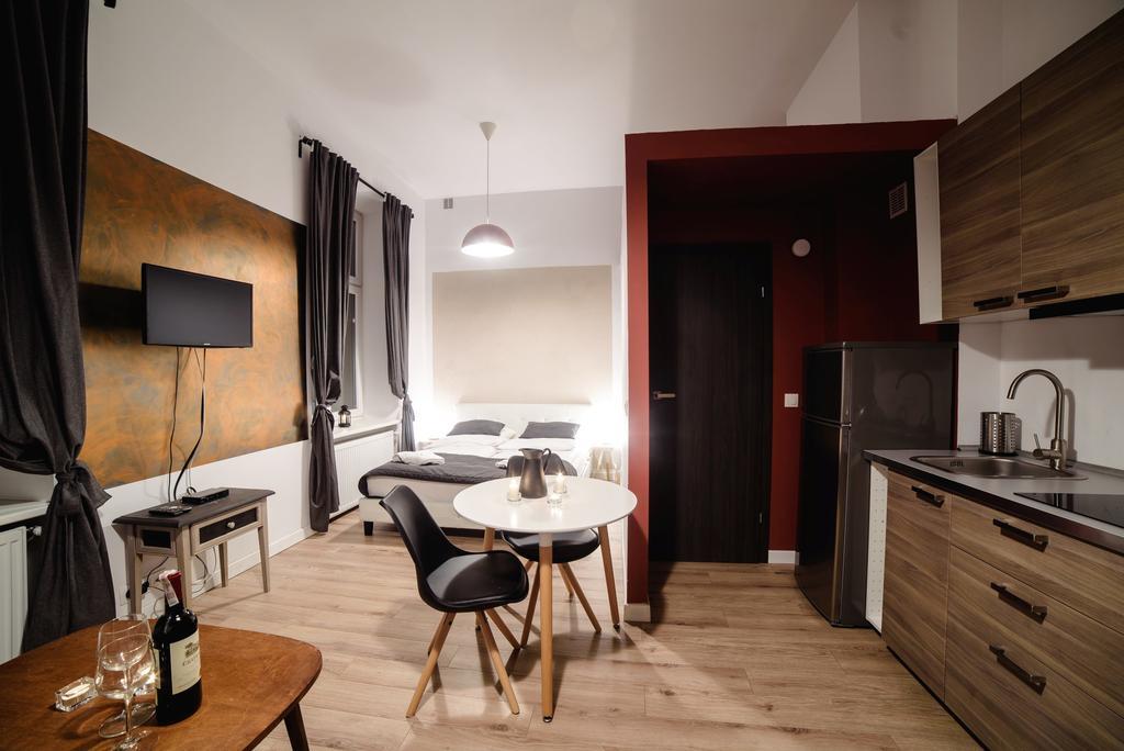 Cracow Rent Apartments - Spacious Apartments For 2-7 People In Quiet Area - Kolberga Street Nr 3 - 10 Min To Main Square By Foot คราคูฟ ภายนอก รูปภาพ