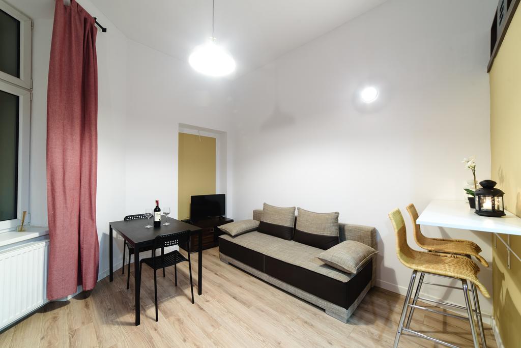 Cracow Rent Apartments - Spacious Apartments For 2-7 People In Quiet Area - Kolberga Street Nr 3 - 10 Min To Main Square By Foot คราคูฟ ภายนอก รูปภาพ