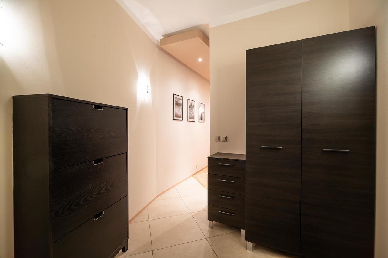 Cracow Rent Apartments - Spacious Apartments For 2-7 People In Quiet Area - Kolberga Street Nr 3 - 10 Min To Main Square By Foot คราคูฟ ภายนอก รูปภาพ